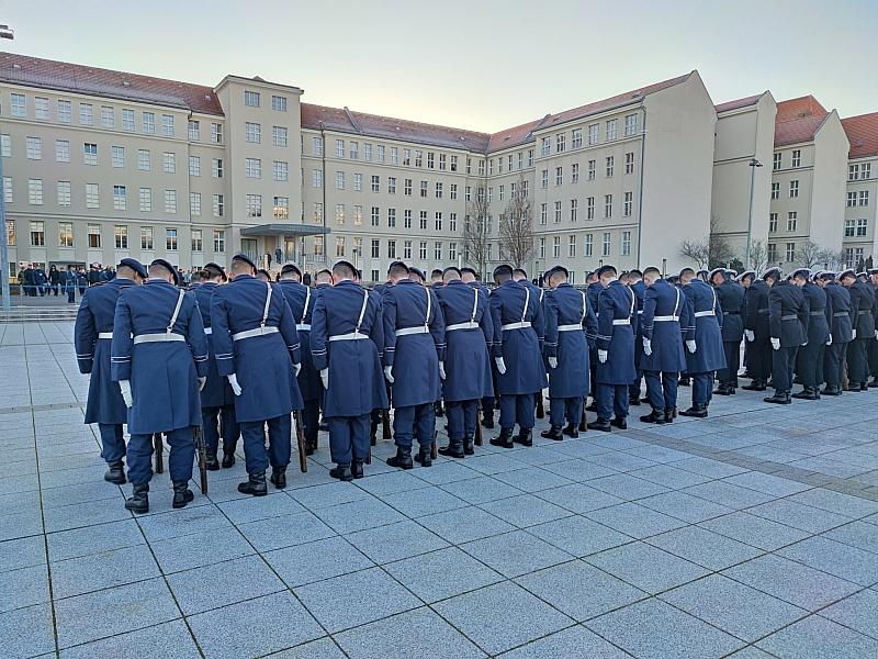 Bundeswehr: 250 Euro Bußgeld bei Fragebogen-Verweigerung