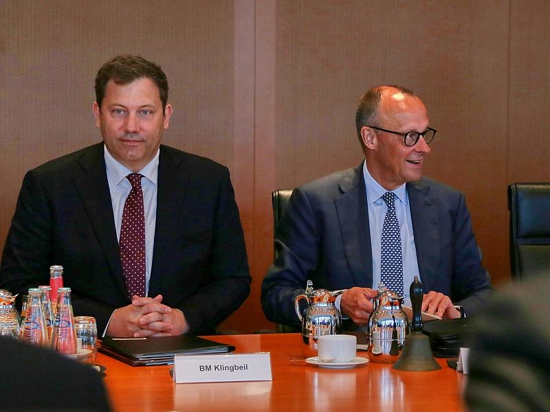 Caritas-Präsidentin fordert Entlastung bei Sozialbeiträgen