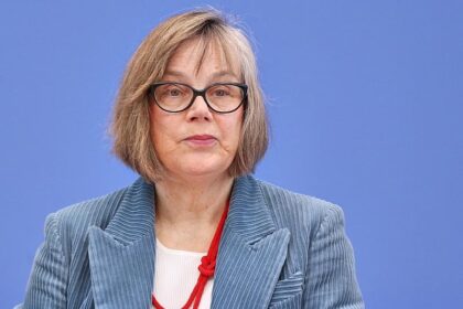 Caritas-Präsidentin kritisiert geplante Pflegereform