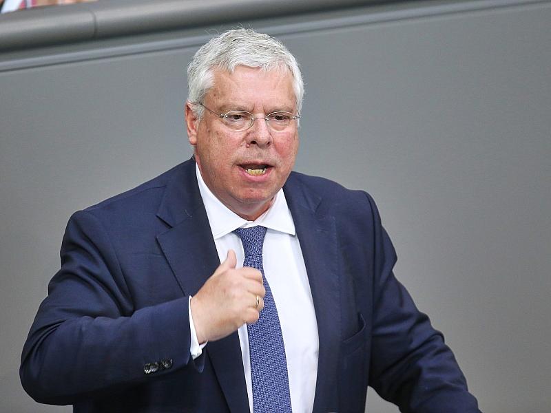 CDU-Außenexperte Hardt wirft Putin “Staatsterrorismus” vor