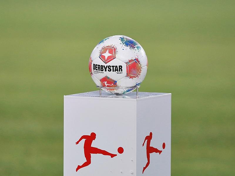 Cottbus steigt in 2. Bundesliga auf – Essen spielt Relegation