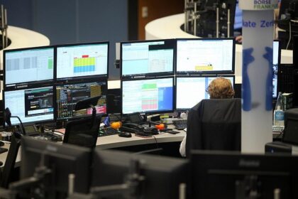 Dax startet leicht im Plus – Anleger warten auf Nvidia-Zahlen