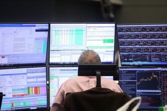 Dax startet schwach – Dämpfer für Friedenshoffnungen
