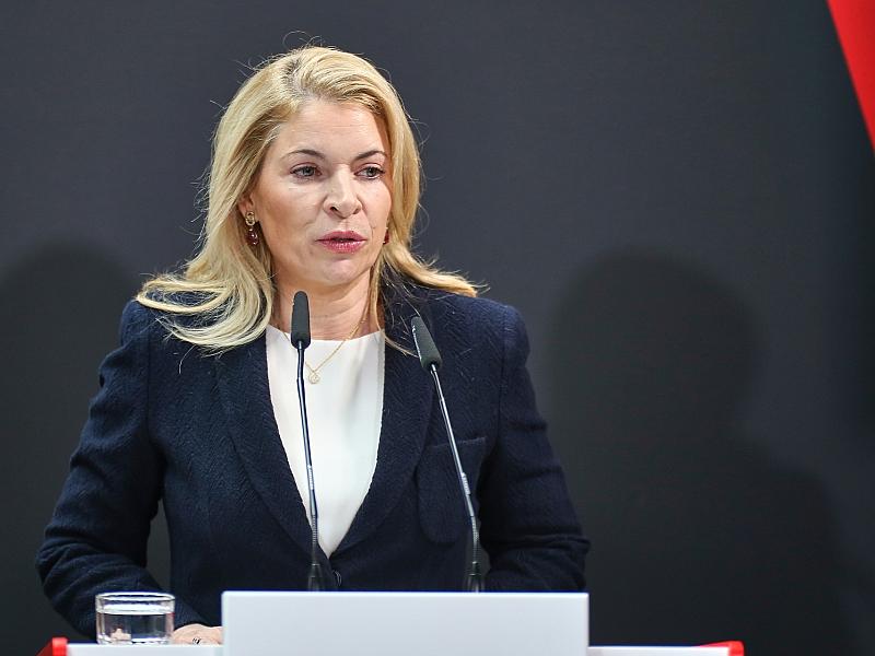 DB-Chefin Palla stellt Randgeschäfte auf den Prüfstand
