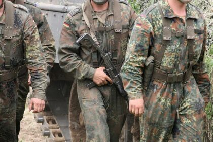 EVP will militärisches EU-Hauptquartier und EU-Sicherheitsrat