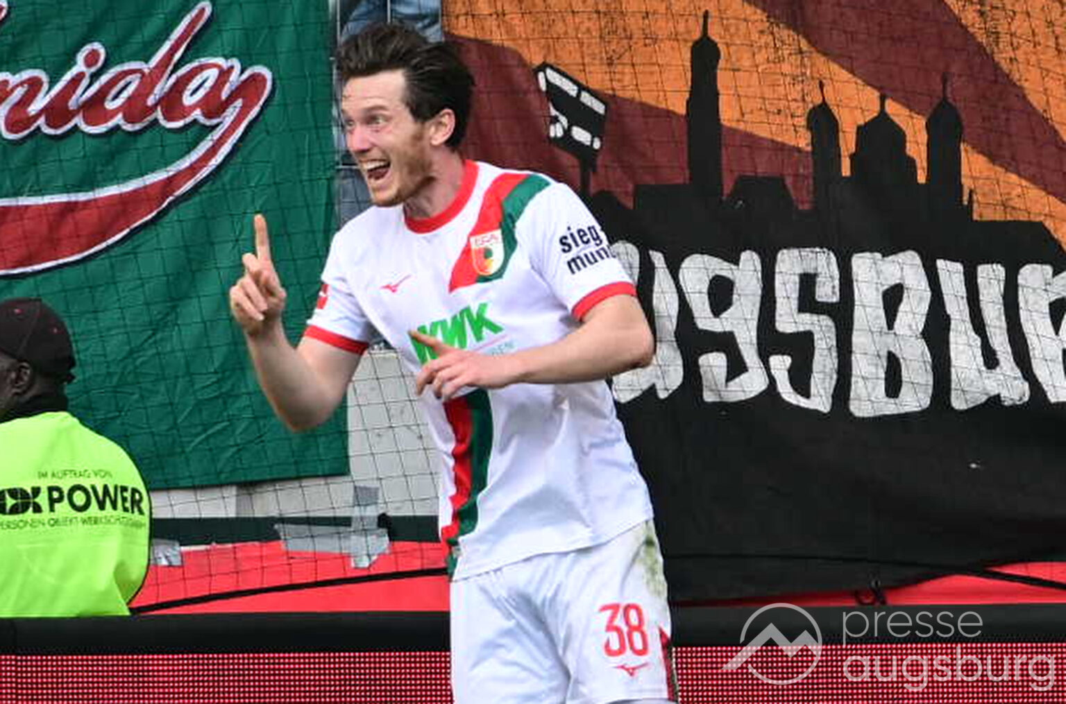 FC Augsburg darf nach Heimsieg über Gladbach weiter nach oben blicken