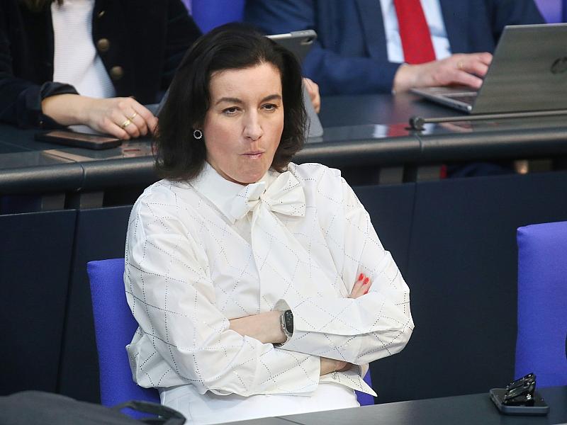 Forschungsministerin Bär will US-Wissenschaftler anlocken