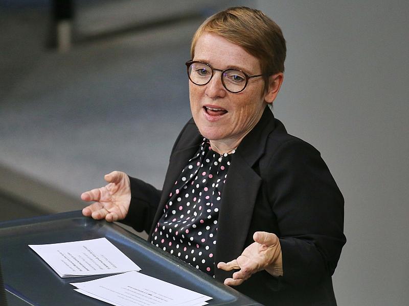 Grüne kritisieren Pflegereform-Pläne als unausgereift