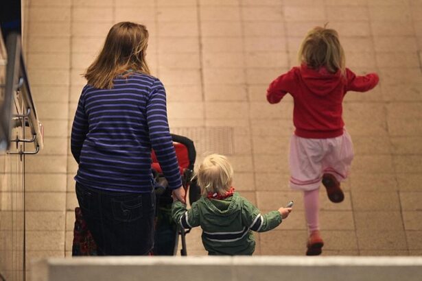 Grüne starten Petition gegen Kürzungen bei Frauen und Kindern