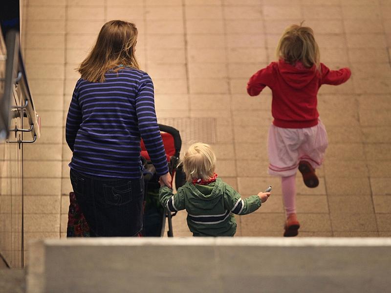 Grüne starten Petition gegen Kürzungen bei Frauen und Kindern