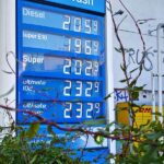 Klingbeil sieht ersten Tankrabatt-Erfolg