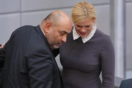 Klöckner und Nouripour wollen Bundestags-Neubau stoppen