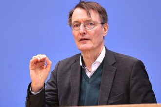 Lauterbach will weitere Ebola-Patienten aus USA aufnehmen
