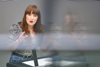 Linke und Steuerzahlerbund fordern Ende von Diäten-Automatismus