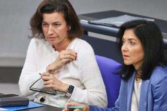 Ministerinnen weisen Überlegungen zu Minderheitsregierung zurück