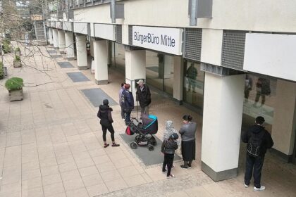 Neuer Einbürgerungsrekord: 300.000 Deutsche Pässe 2025