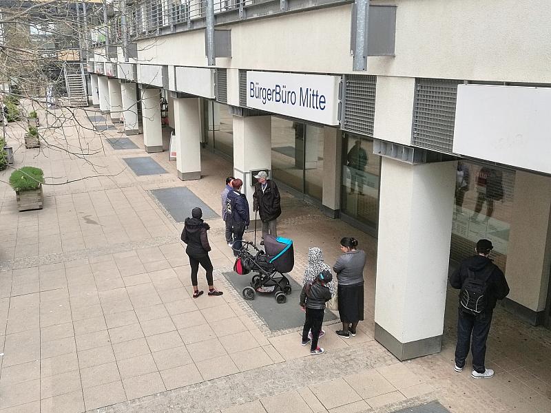 Neuer Einbürgerungsrekord: 300.000 Deutsche Pässe 2025