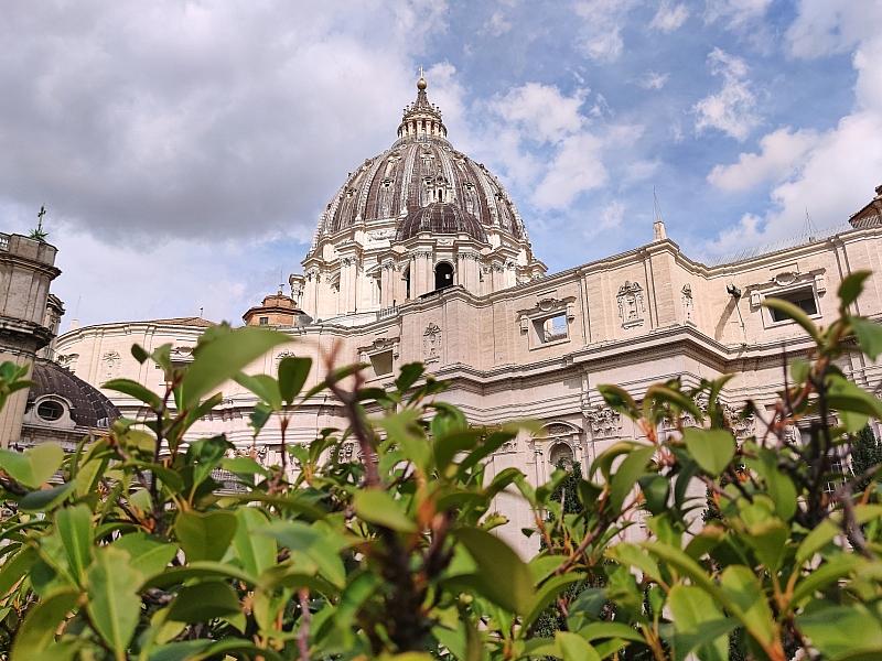 Papst ruft zur “Entwaffnung” von KI auf