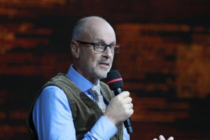 Peter Wohlleben warnt vor Aerosol-Gefahr auf öffentlichen Toiletten