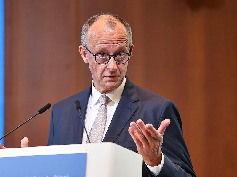 Politbarometer: AfD baut Vorsprung auf Union leicht aus