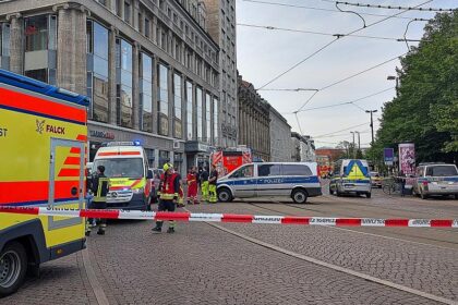 Polizei: 33-jähriger Deutscher fuhr in Leipzig in Menschenmenge