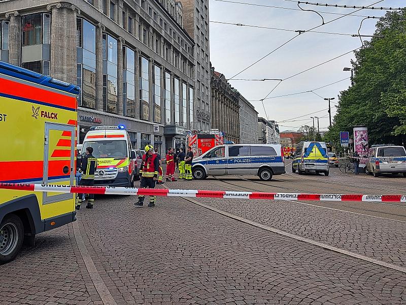 Polizei: 33-jähriger Deutscher fuhr in Leipzig in Menschenmenge