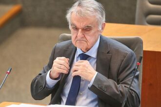 Reul warnt vor AfD-Regierung in Sachsen-Anhalt
