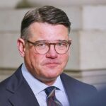 Rhein fordert härtere Sanktionen für Arbeitsverweigerer