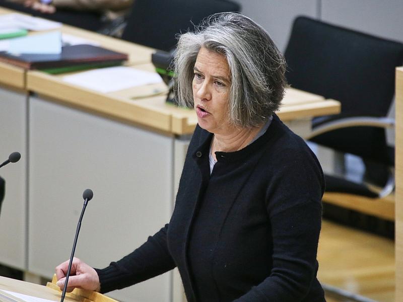 Sachsen-Anhalts Innenministerin will stärker auf KI setzen