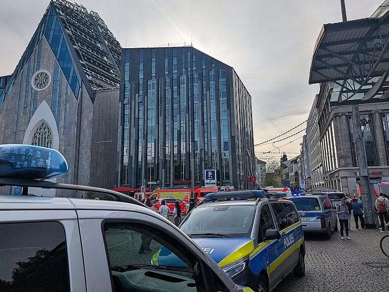 Sachsens Innenminister spricht von “Amokfahrt” in Leipzig