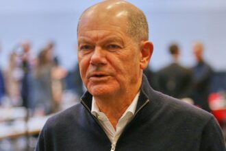 Scholz nennt Ruf nach Minderheitsregierung “geschichtsvergessen”