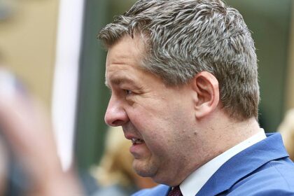 Schulze warnt vor “massiven Turbulenzen” bei AfD-Mehrheit