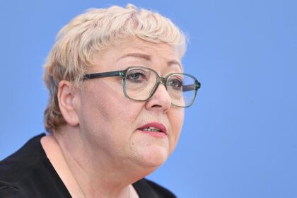 SED-Opferbeauftragte will über Wert der Demokratie aufklären
