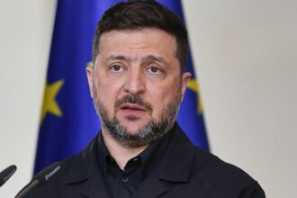 Selenskyj meldet massive russische Drohnenangriffe