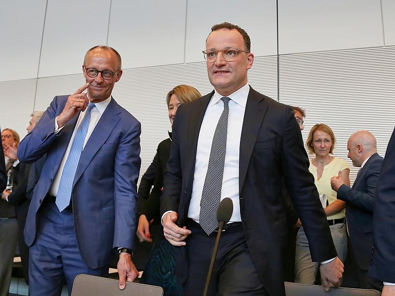 Spahn als Chef der Unionsfraktion wiedergewählt