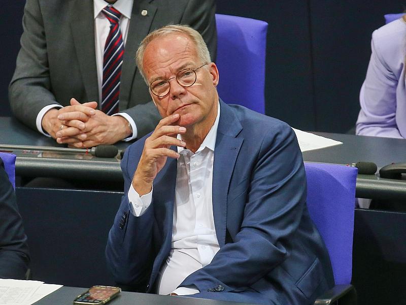 SPD-Fraktionschef Miersch pocht auf Entlastung unterer Einkommen