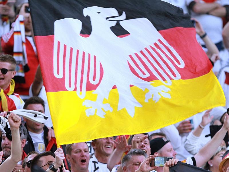 Sportausschuss-Chefin Özoğuz fordert günstigere DFB-Trikots