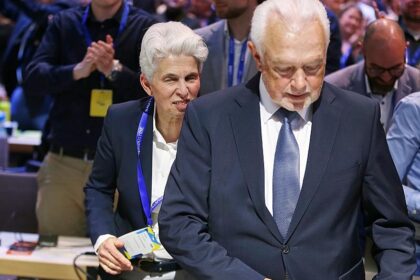 Strack-Zimmermann sieht 40 Prozent als Auftrag zu Kurskorrekturen