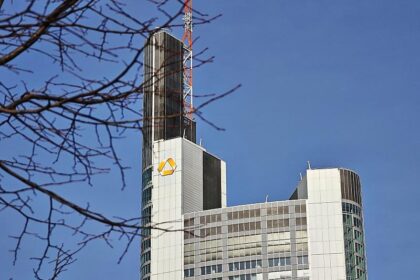 Verdi lehnt Commerzbank-Übernahme durch Unicredit ab