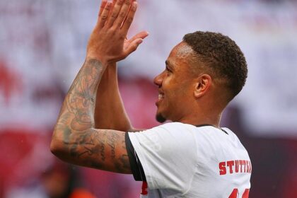 VfB Stuttgart verlängert Vertrag mit Nikolas Nartey