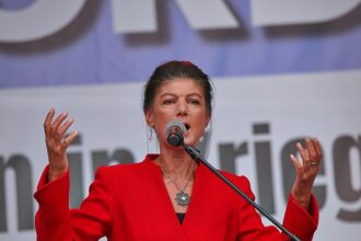 Wagenknecht fordert Rücktritt der Bundesregierung