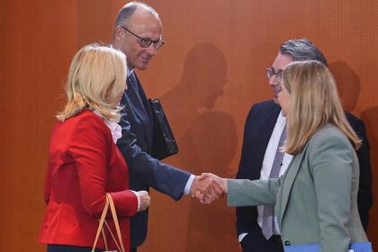 Warken rechnet mit Fortbestand der schwarz-roten Koalition