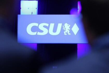 Weber drängt CSU zu Neuausrichtung