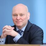 Wirtschaftsweiser rechnet mit Steuererhöhungen