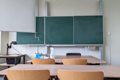 Wirtschaftsweiser stellt Beamten-Status von Lehrern infrage