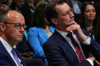 Wüst meldet sich in “Kanzlertausch”-Debatte zu Wort