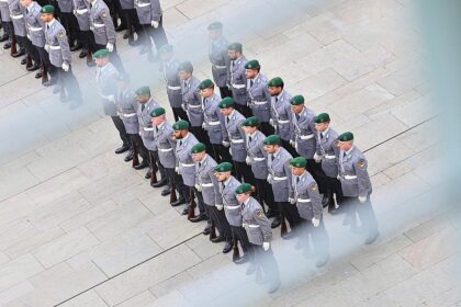 Zahl der Bundeswehrsoldaten legt leicht zu