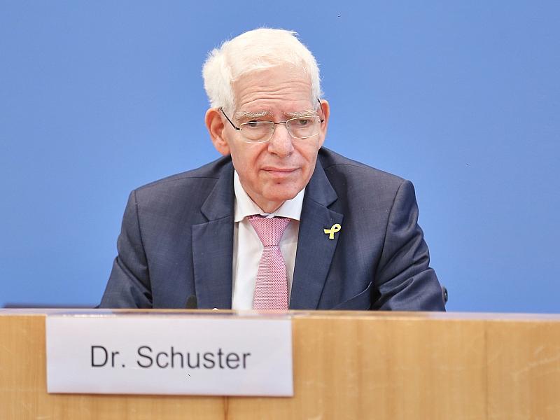 Zentralratspräsident fordert Ausweisung antisemitischer Täter
