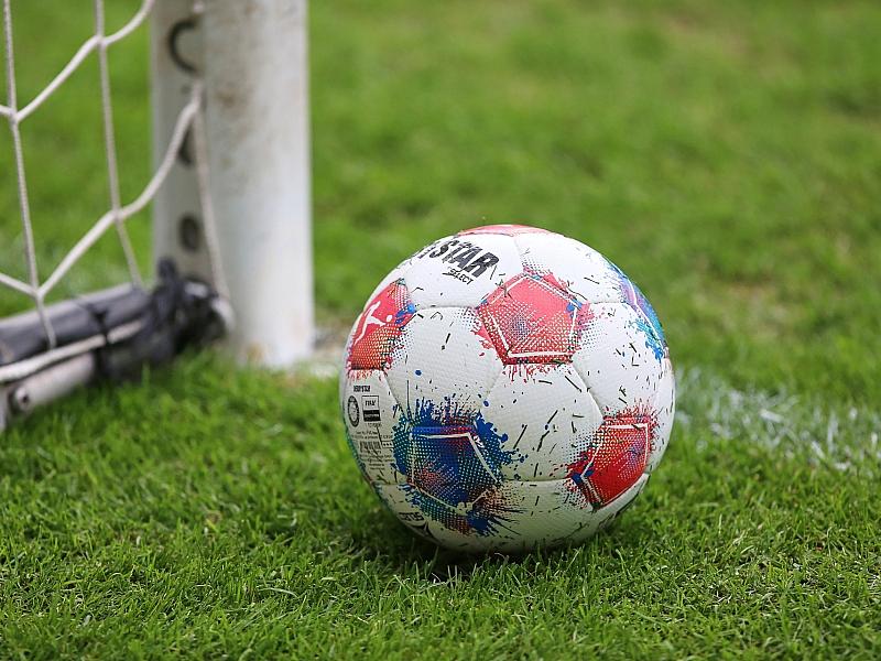 Zoll warnt vor Kauf gefälschter WM-Trikots im Internet
