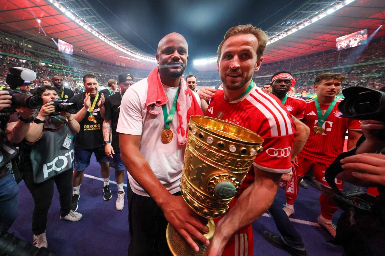 DFB-Pokal-Auslosung bringt Zweitligaaufsteiger für den FC Augsburg und den FC Bayern